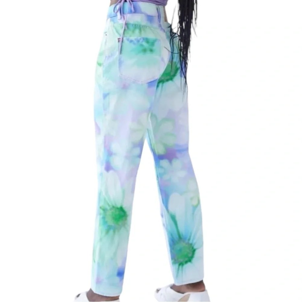 Urban Outfitters BDG High Waisted Botanical Cowboy Jeans Size 29